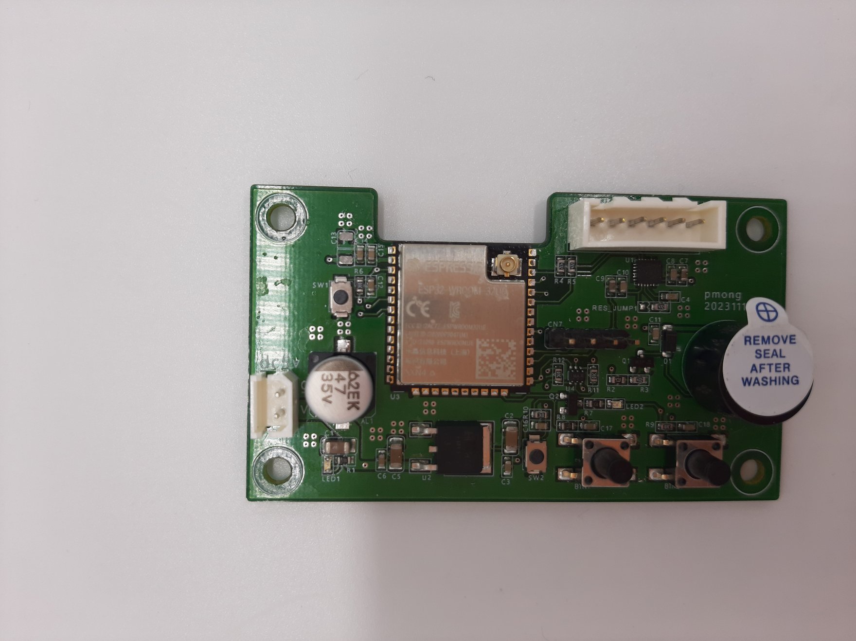 ESP32 데이터 수집·분석기: ESP32를 활용해 데이터를 수집하고 분석하는 장치.